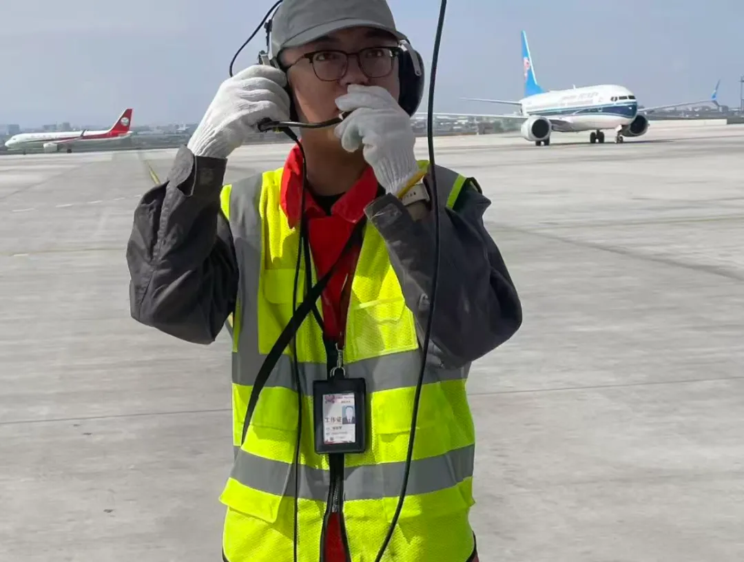 榜樣力量|新海航旗下海航技術新疆維修基地侯新宇： 拾金不昧顯擔當，誠信美德傳清風?